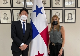 外務次官（多国間関係・協力担当）