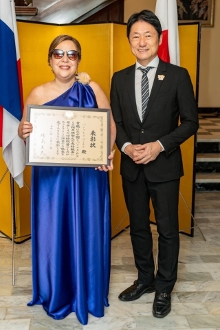 patricia vlieg con embajador